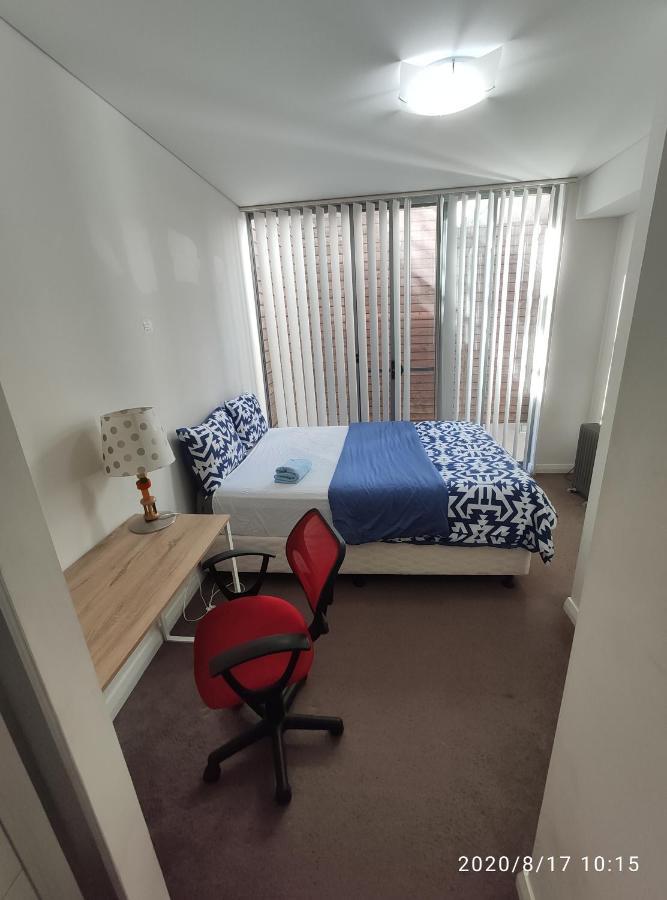 Mascot Clean Bedroom Sydney Exterior photo