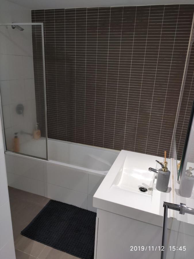 Mascot Clean Bedroom Sydney Exterior photo